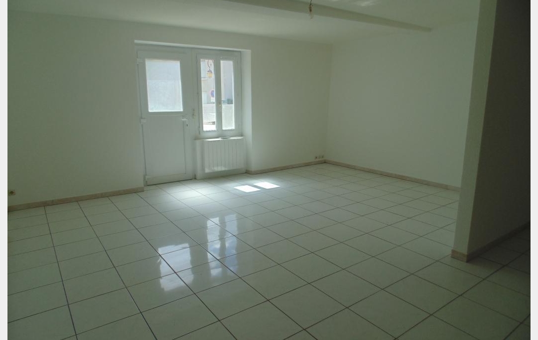 Annonces BOURG : Appartement | SAINT-PAUL-DE-VARAX (01240) | 48 m2 | 400 € 