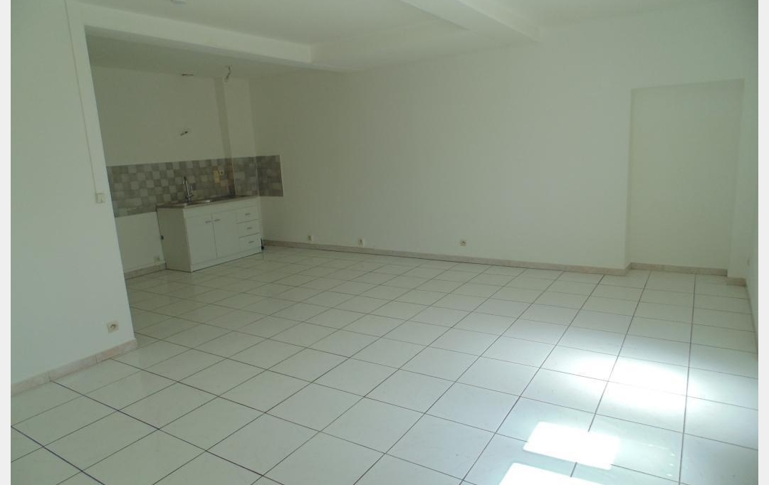 Annonces BOURG : Appartement | SAINT-PAUL-DE-VARAX (01240) | 48 m2 | 400 € 